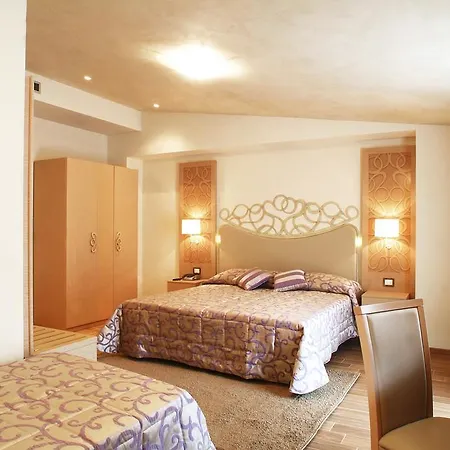 Duchessa Della Sila 4*