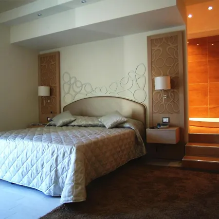 Duchessa Della Sila מלון