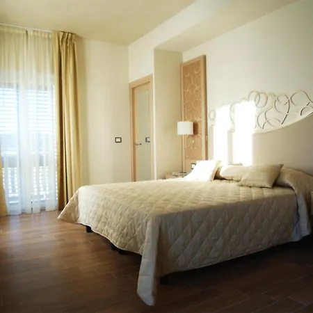 Duchessa Della Sila מלון