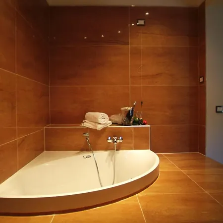 Duchessa Della Sila מלון 4*