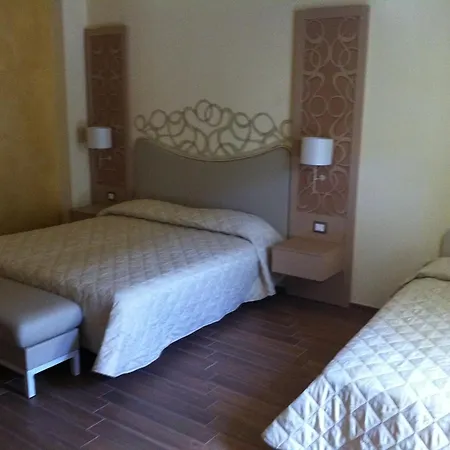 מלון Duchessa Della Sila 4*