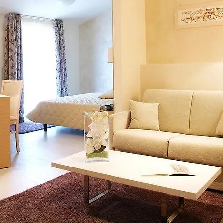 מלון Duchessa Della Sila 4*