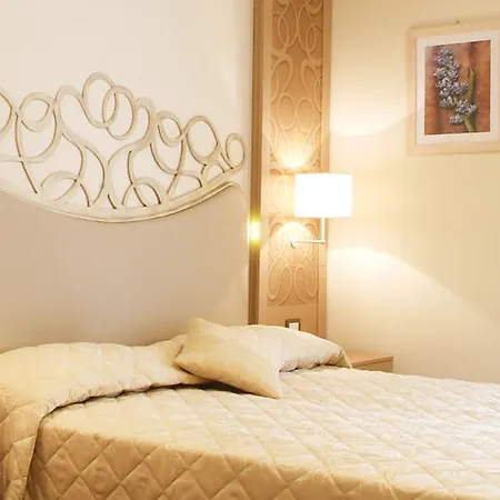 Duchessa Della Sila 호텔 4*