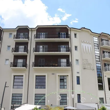 Duchessa Della Sila 4* סן ג'ובאני אין פיורה