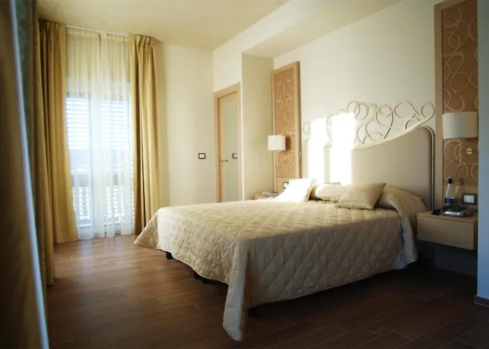 Duchessa Della Sila Szálloda