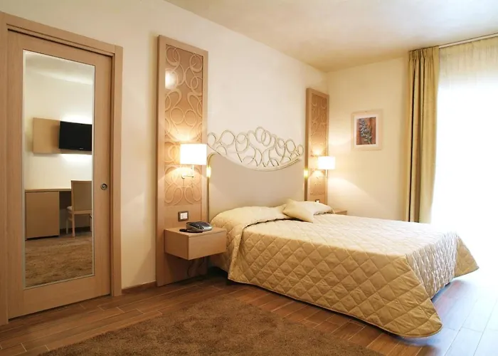 Duchessa Della Sila Szálloda 4*